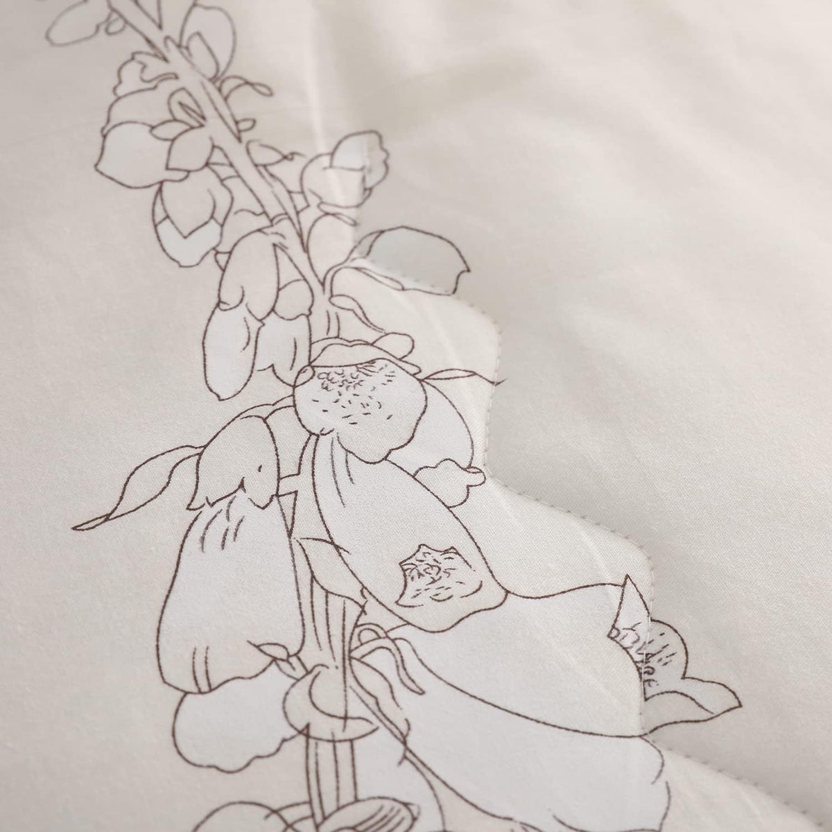 sleepbella comforter king size, 600 thread count cotton, view 9