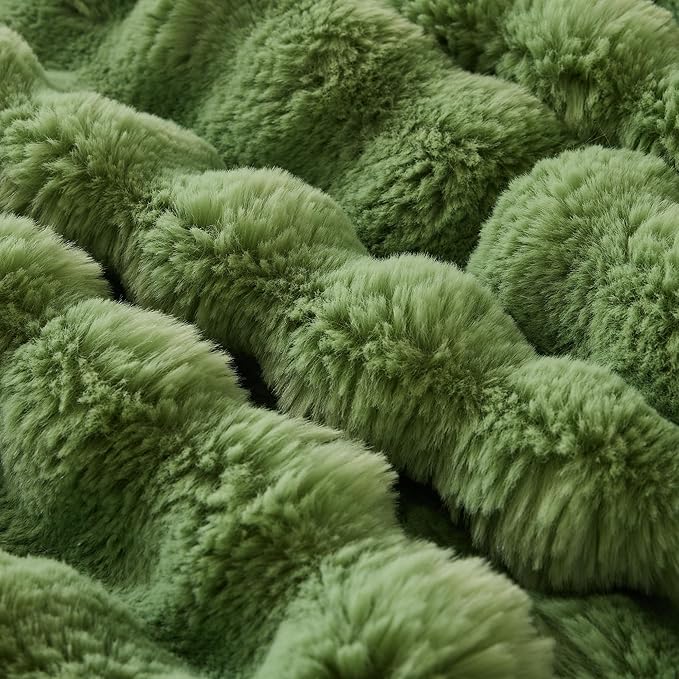 COOVA Faux Fur Throw Blanket for Couch, Cozy Soft and Fuzzy Plush Rabbit Fur - Image 4
