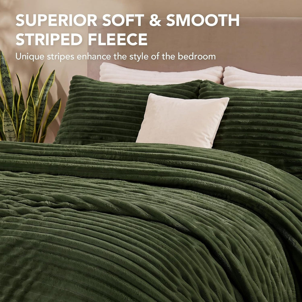 HYLEORY Fluffy Queen Comforter Set 3 Pieces - Fleece Fluffy Soft & Warm P...