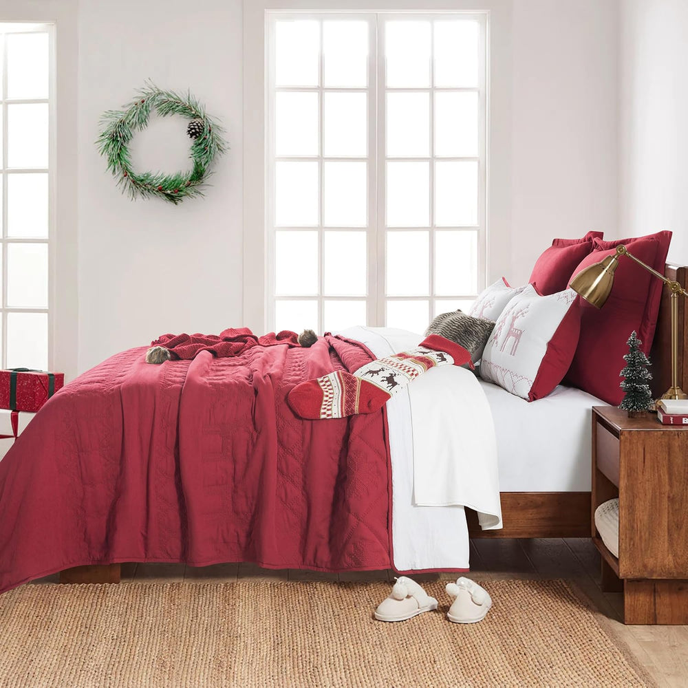 WDCOZY Red Christmas Queen Size Quilt Bedding Sets with Pillow Shams, Lightwe...