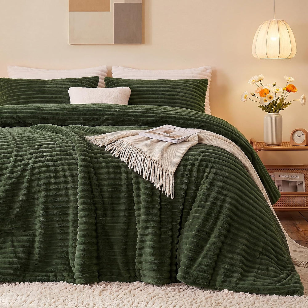 HYLEORY Fluffy Queen Comforter Set 3 Pieces - Fleece Fluffy Soft & Warm P...