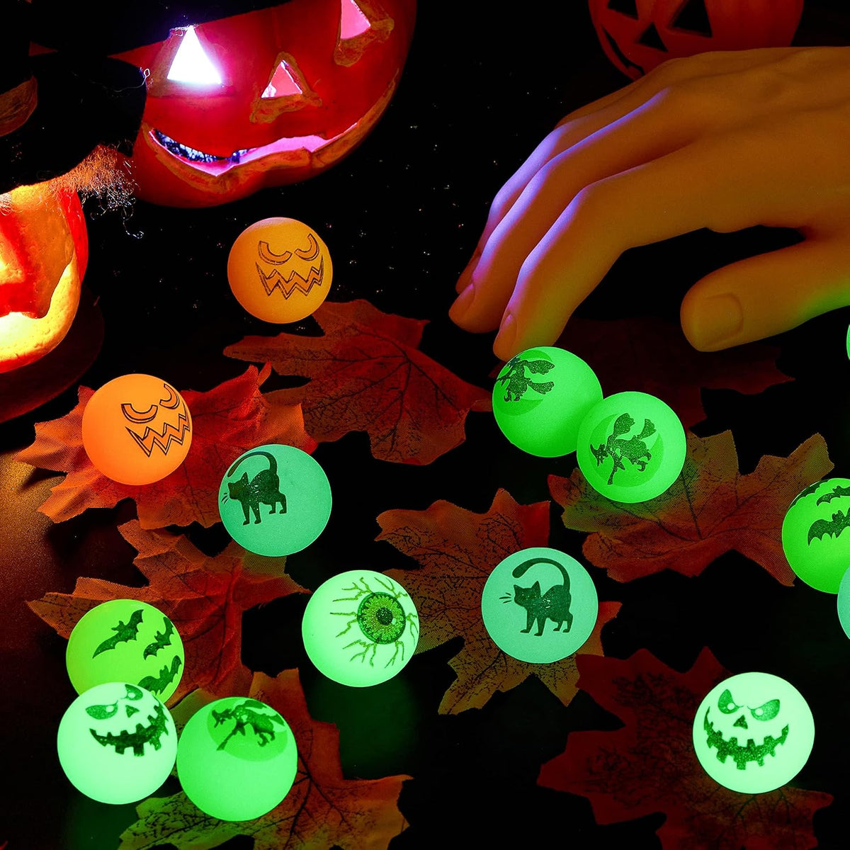 JOYIN 72 PCS Halloween Bouncy Balls, Glow in The Dark Bouncing Balls Eyeballs for Halloween Party favors Decorations, Halloween goodie bag fillers, Trick or Treating School Classroom Game Prizes
