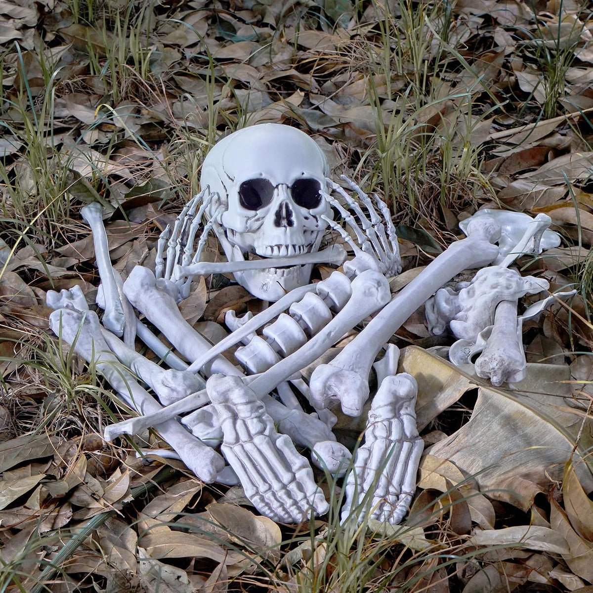 JOYIN 28 PCS Halloween Decorations Skeleton Bones and Skull Kit, Indoor Outdoor Decorations Plastic Bones Scary for Spooky Graveyard Haunted House Lawn Yard Party Decor