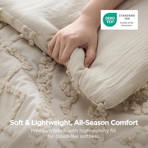 bedsure tufted boho comforter set king, bedroom decor, close-up detail