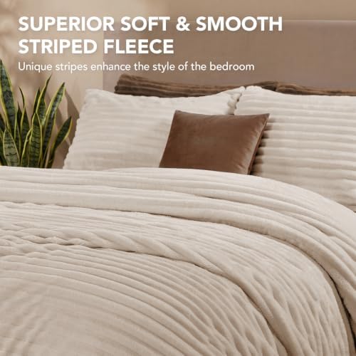 hyleory fluffy queen comforter set 3 pieces, close-up detail