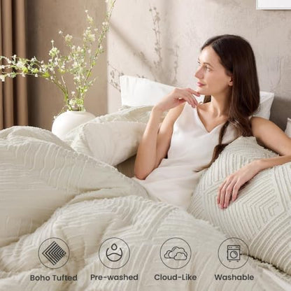 jollyvogue king size comforter set, boho tufted 3-piece shown in use