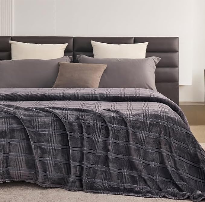 Oversized King Fleece Blanket 120x120 Inches, Seamless Soft Cozy 3D Jacquard - Image 2