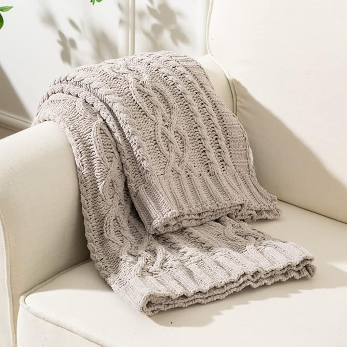 Battilo Light Grey Throw Blanket - Image 6