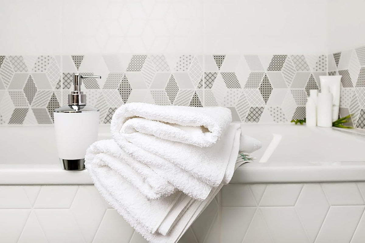 zuperia white bath towels bulk 12 pack (20, package contents