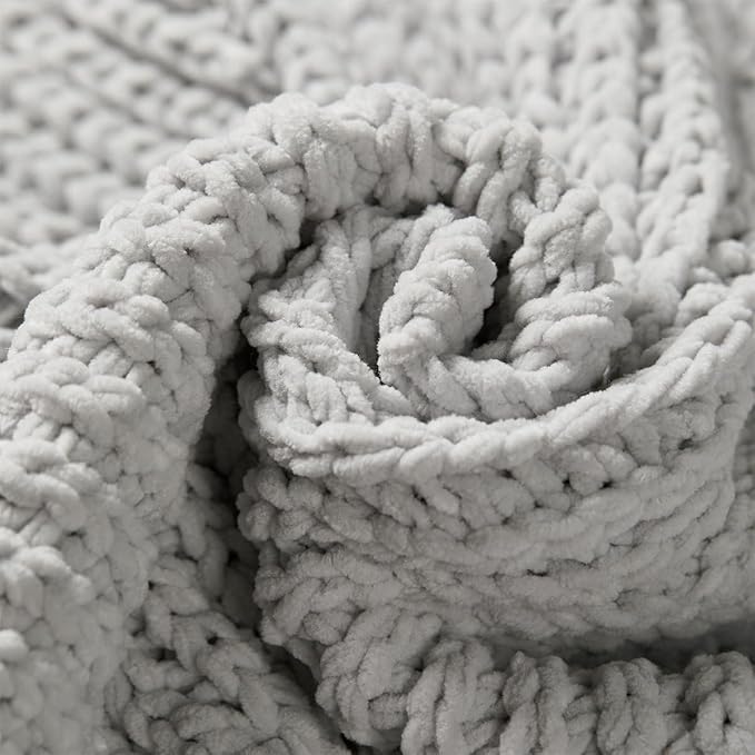 Amélie Home Chevron Chenille Knit Throw Blanket - Image 9
