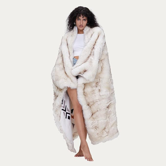 Luxury Plush Faux Fur Throw Blanket by HORIMOTEHOME
