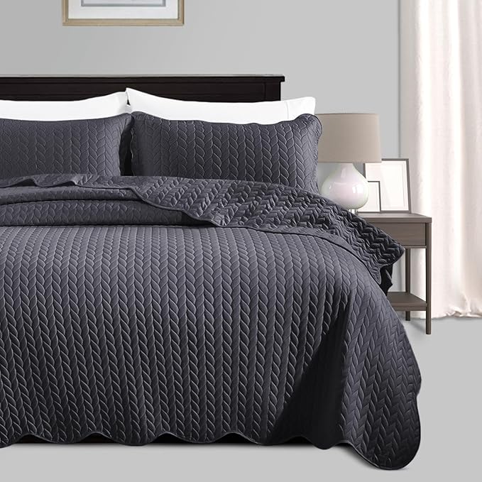 IR Imperial Rooms Twin Quilt Bedding Set Size + 1 Pillow Shams by IRImperialRooms