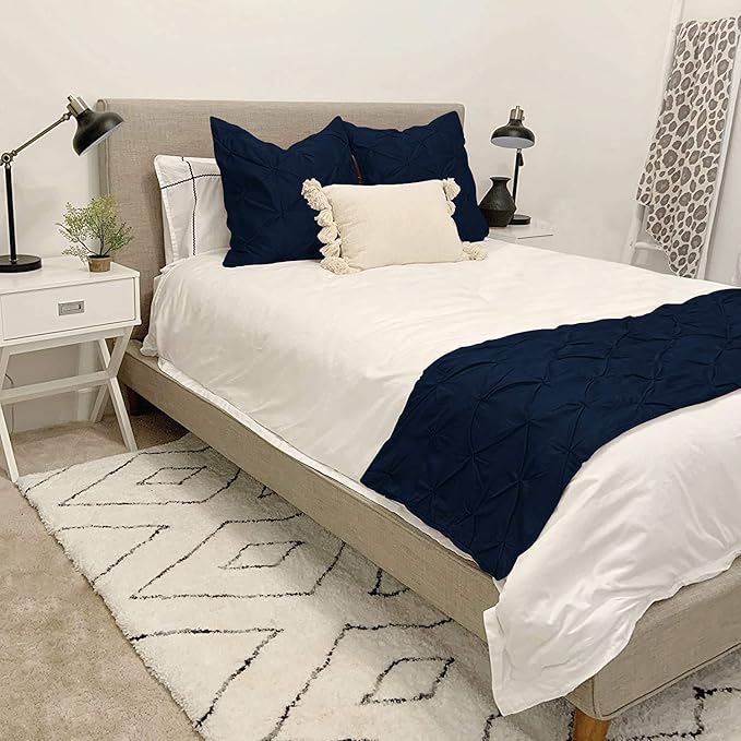 Bed Runner Set - 100% Pure Cotton 800 Thread Count - Luxury 1 Pinch Pleated Bed by Unknown