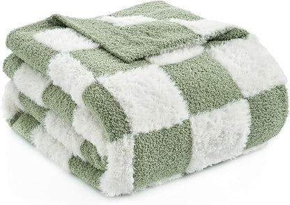 Snuggle Sac Sage Green Checkered Throw Blanket Faux Fur Knitted - Image 7