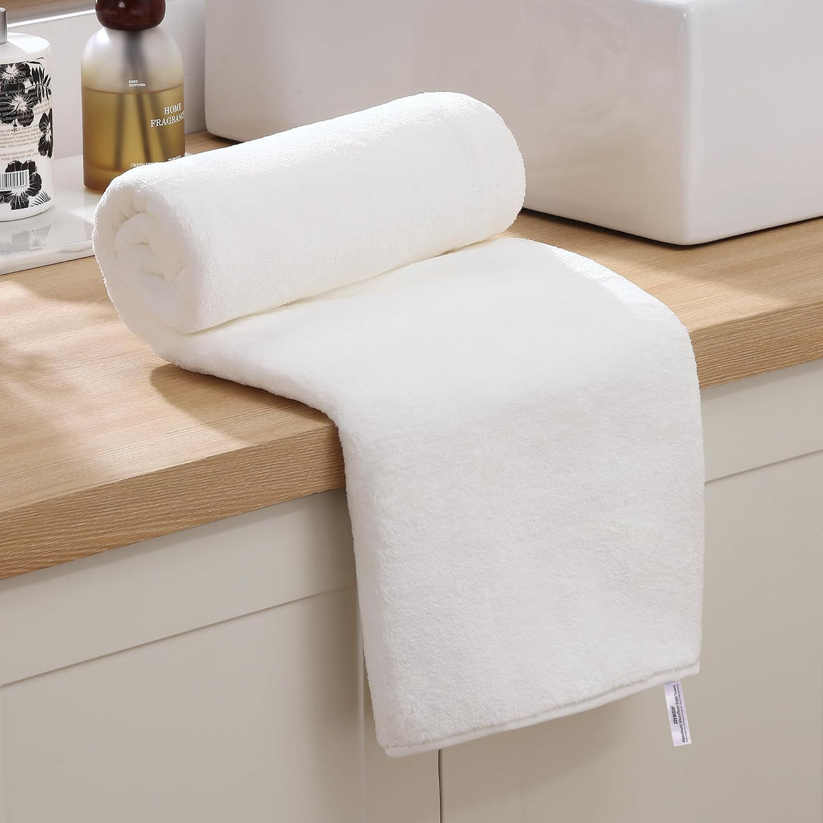 joymoop microfiber bath towels with hanging loop, 4, main product view