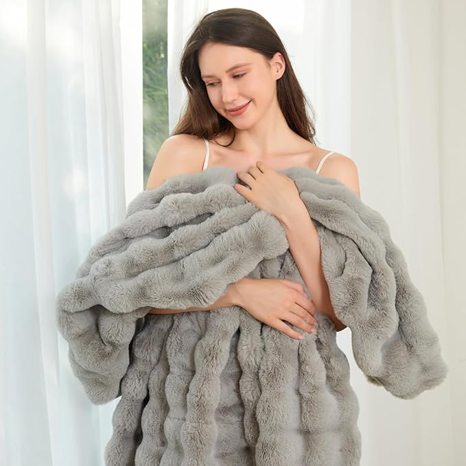 The Malibu Blanket - Image 7