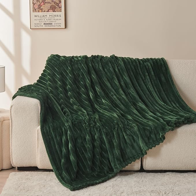 NEWCOSPLAY Super Soft Twin Blanket Dark Green Premium Silky Flannel Fleece 3D - Image 8