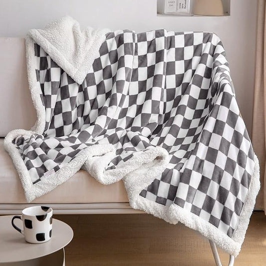 LOMAO Sherpa Throw Blanket Fleece Blanket by LOMAO