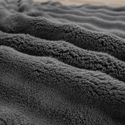 YUSOKI Luxury 3D Bubble Throw Blanket 3.1lb, All Ages, Home Decoration - Image 8