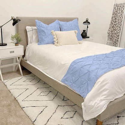 Bed Runner Set - 100% Pure Cotton 800 Thread Count - Luxury 1 Pinch Pleated Bed by Unknown