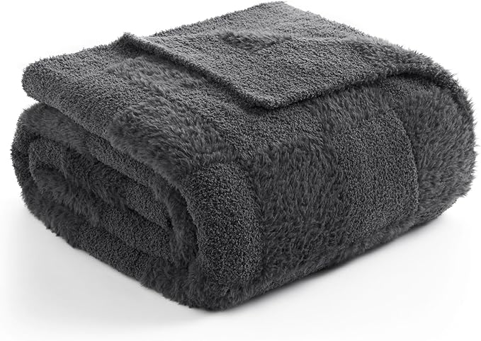 Snuggle Sac Faux Fur Checkered Blanket Twin Size by SnuggleSac