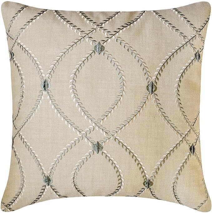The HomeCentric Beige Bed Runner - Image 5