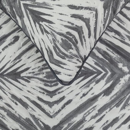 The HomeCentric King/Queen/Twin Grey & White Designer King 90"x18" Bed Runner - Image 3