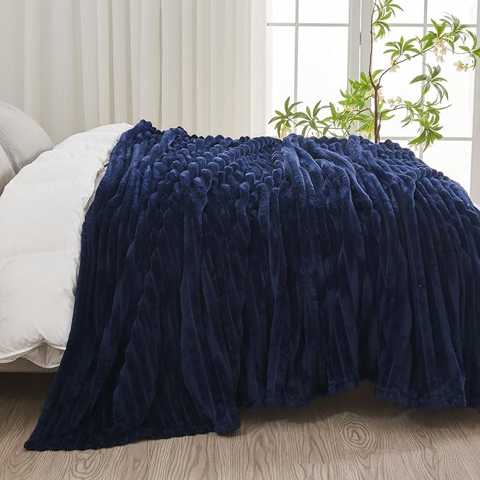 NEWCOSPLAY Super Soft King Blanket Dark Navy Premium Silky Flannel Fleece 3D - Image 4