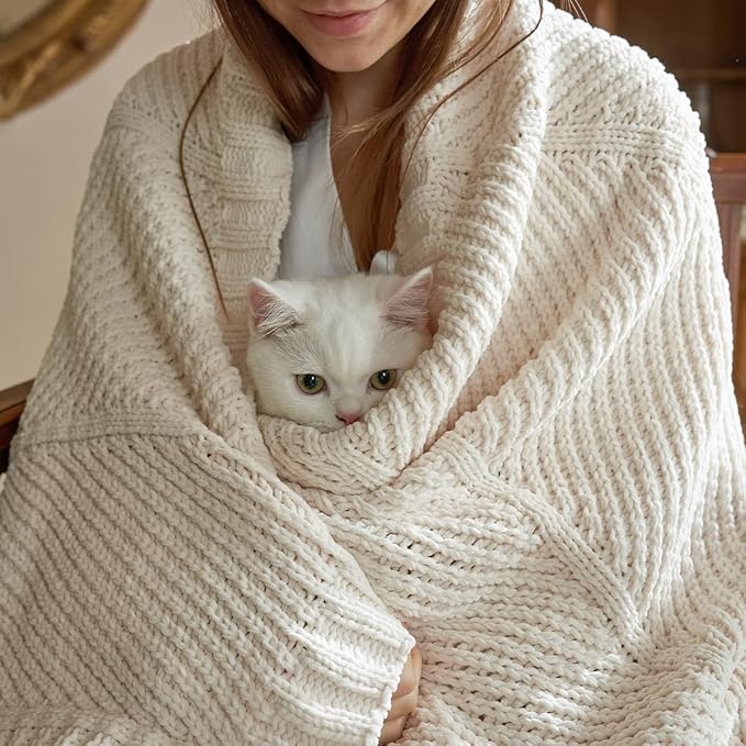 Amélie Home Chevron Chenille Knit Throw Blanket - Image 3
