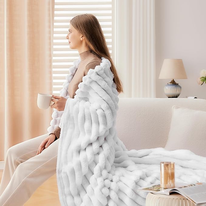 NEWCOSPLAY Super Soft Queen Blanket White Premium Silky Flannel Fleece 3D - Image 6