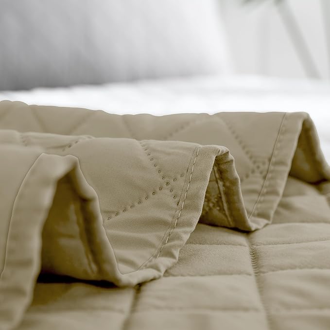 Easy-Going Full/Queen Size Reversible Quilt Set - Image 6