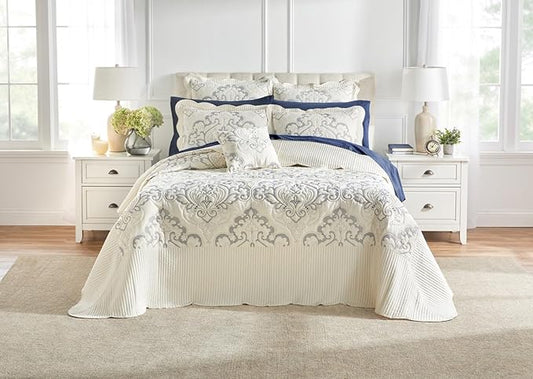 BrylaneHome Bedding Lightweight All Season Modern Amelia Quilted Damask by BrylaneHome