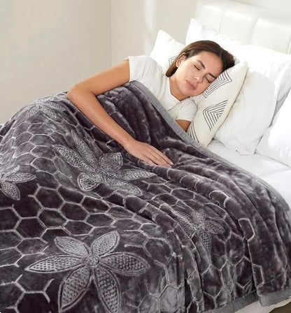 Hiyoko 11.5lbs Heavy Embossed Blanket 2Ply Reversible by Hiyoko