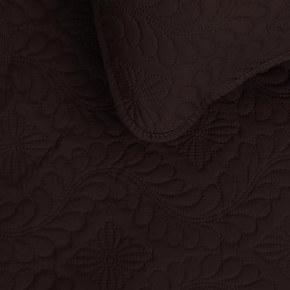 Easy-Going Full/Queen Size Reversible Quilt Set - Image 3