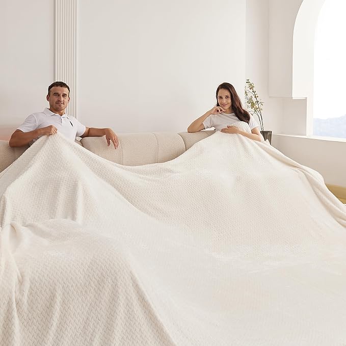 Oversized King Fleece Blanket 120x138 Inches, Seamless Soft Cozy 3D Jacquard - Image 4