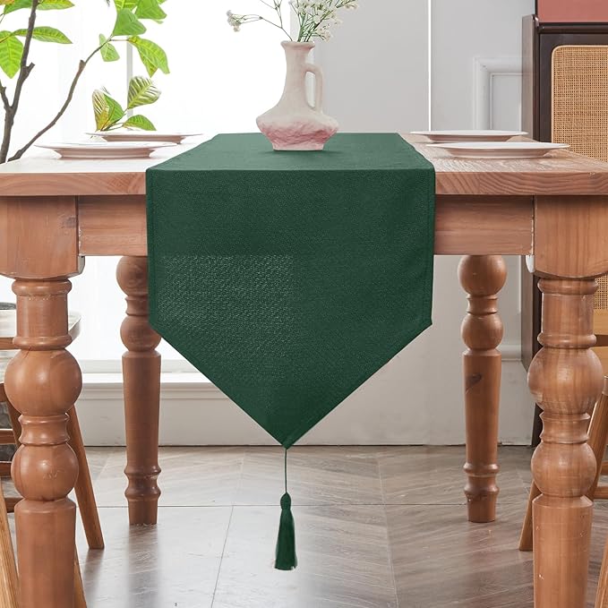 BALCONY & FALCON Table Runner by BALCONYFALCON