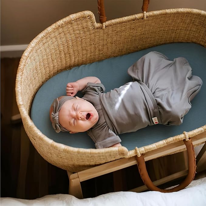 GRSSDER Stretchy Ultra Soft Fitted Bassinet Sheet 2 Pack, Universal Fit - Image 5