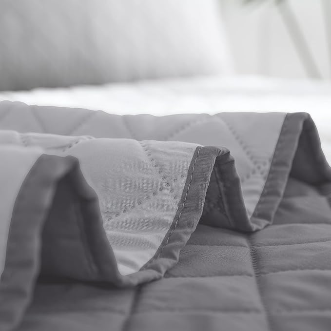 Easy-Going Twin Size Reversible Quilt Set - Image 6