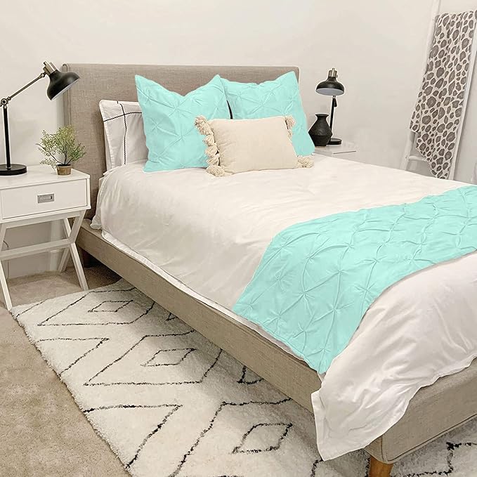 Bed Runner Set - 100% Pure Cotton 800 Thread Count - Luxury 1 Pinch Pleated Bed by Unknown