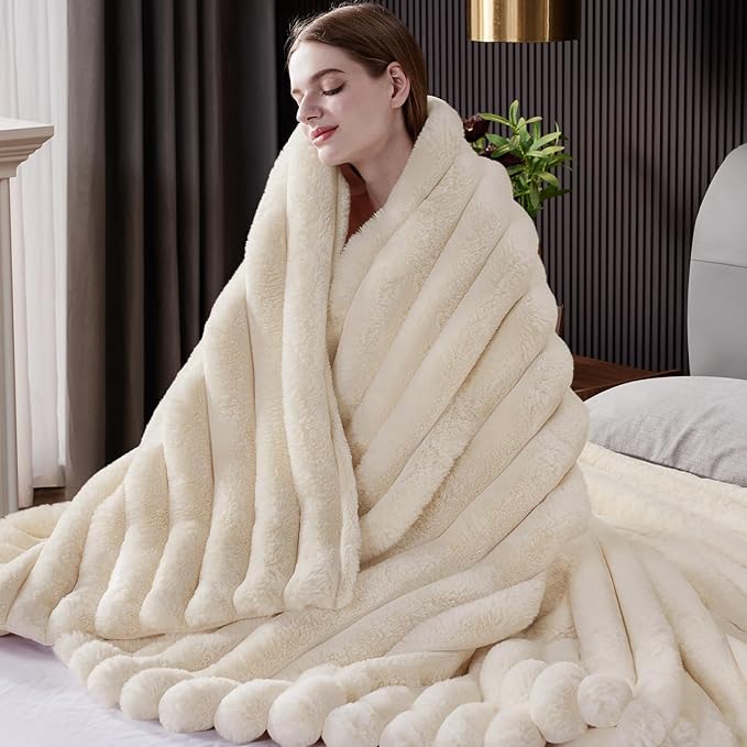 Fluffy Faux Fur Throw Blanket King Size, Thick 1000GSM Soft Cozy Throw Blankets by Unknown