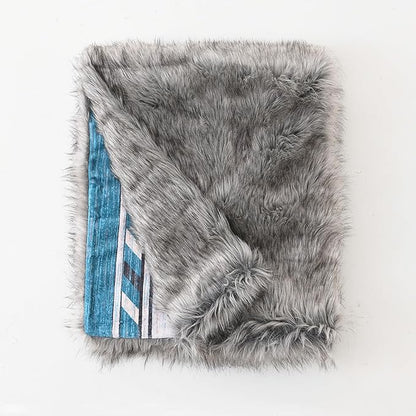 Luxury Plush Faux Fur Throw Blanket - Image 5