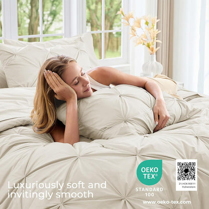 sasttie full size comforter set, 7-piece bed in, close-up detail