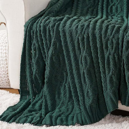 Battilo Christmas Dark Green Throw Blanket - Image 9