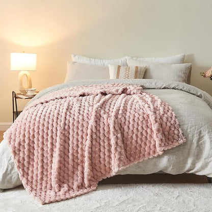 NEWCOSPLAY Super Soft Throw Blanket Pink Premium Silky Flannel Fleece 3D Clouds - Image 9