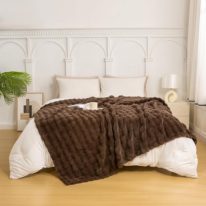 YUSOKI Luxury 3D Bubble Throw Blanket 3.1lb, All Ages, Home Decoration - Image 3