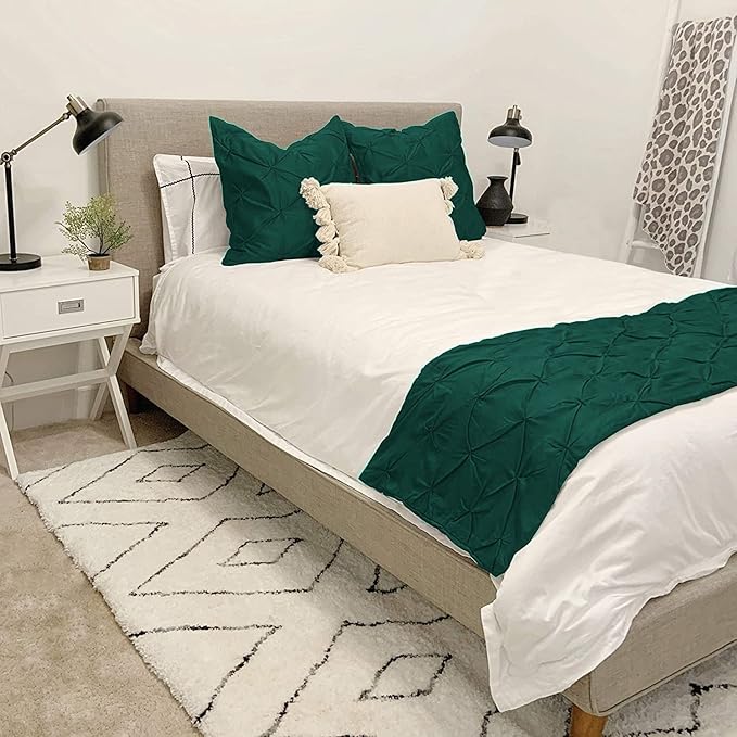 Bed Runner Set - 100% Pure Cotton 800 Thread Count - Luxury 1 Pinch Pleated Bed by Unknown