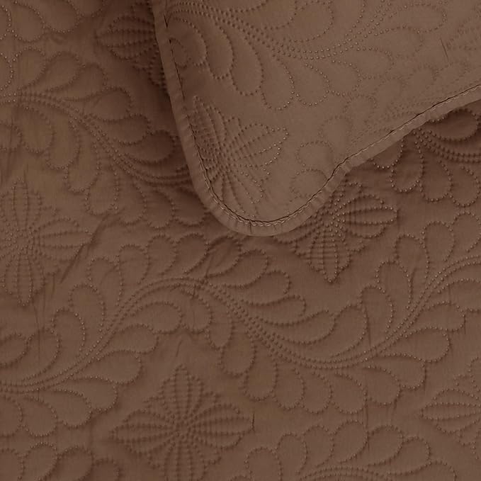 Easy-Going King Size Reversible Quilt Set - Image 3