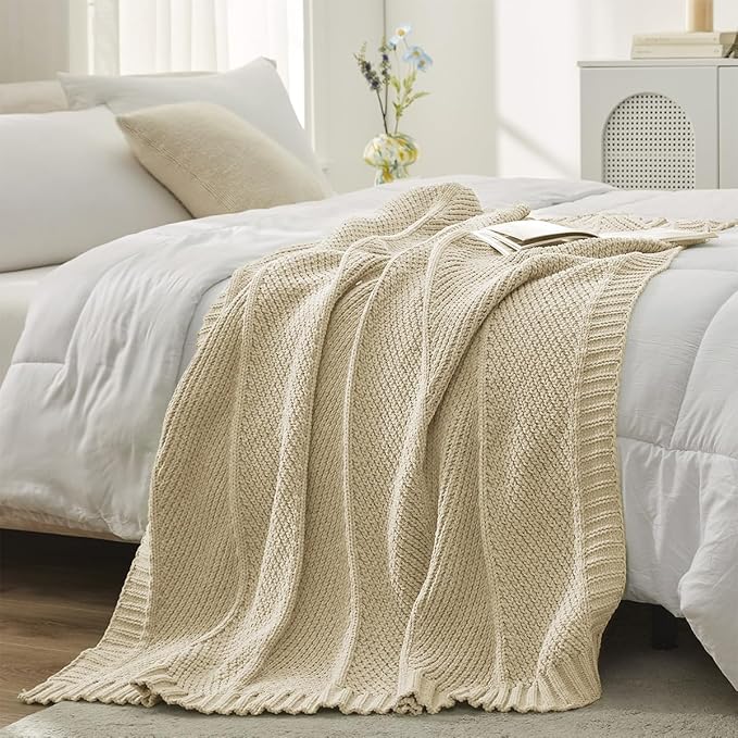 Amélie Home Chevron Chenille Knit Throw Blanket - Image 5