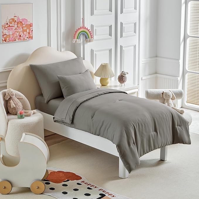 Toddler Bedding Set by Uozzi+Bedding