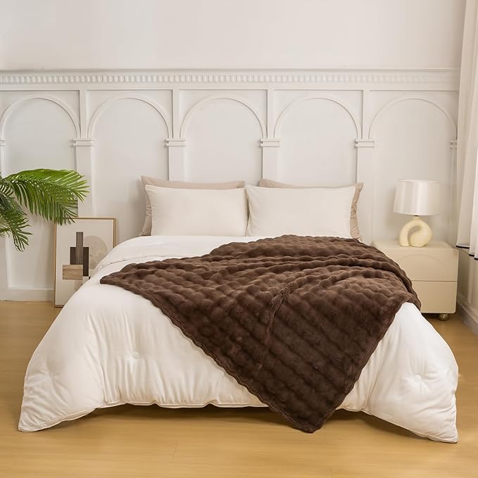 YUSOKI Luxury 3D Bubble Throw Blanket 2lb, All Ages, Home Decoration - Image 4